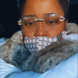 Meet your Posher, Miavone